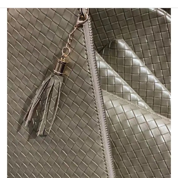 Virginia Wolf Mimi Woven Pouch clutch golden metallic